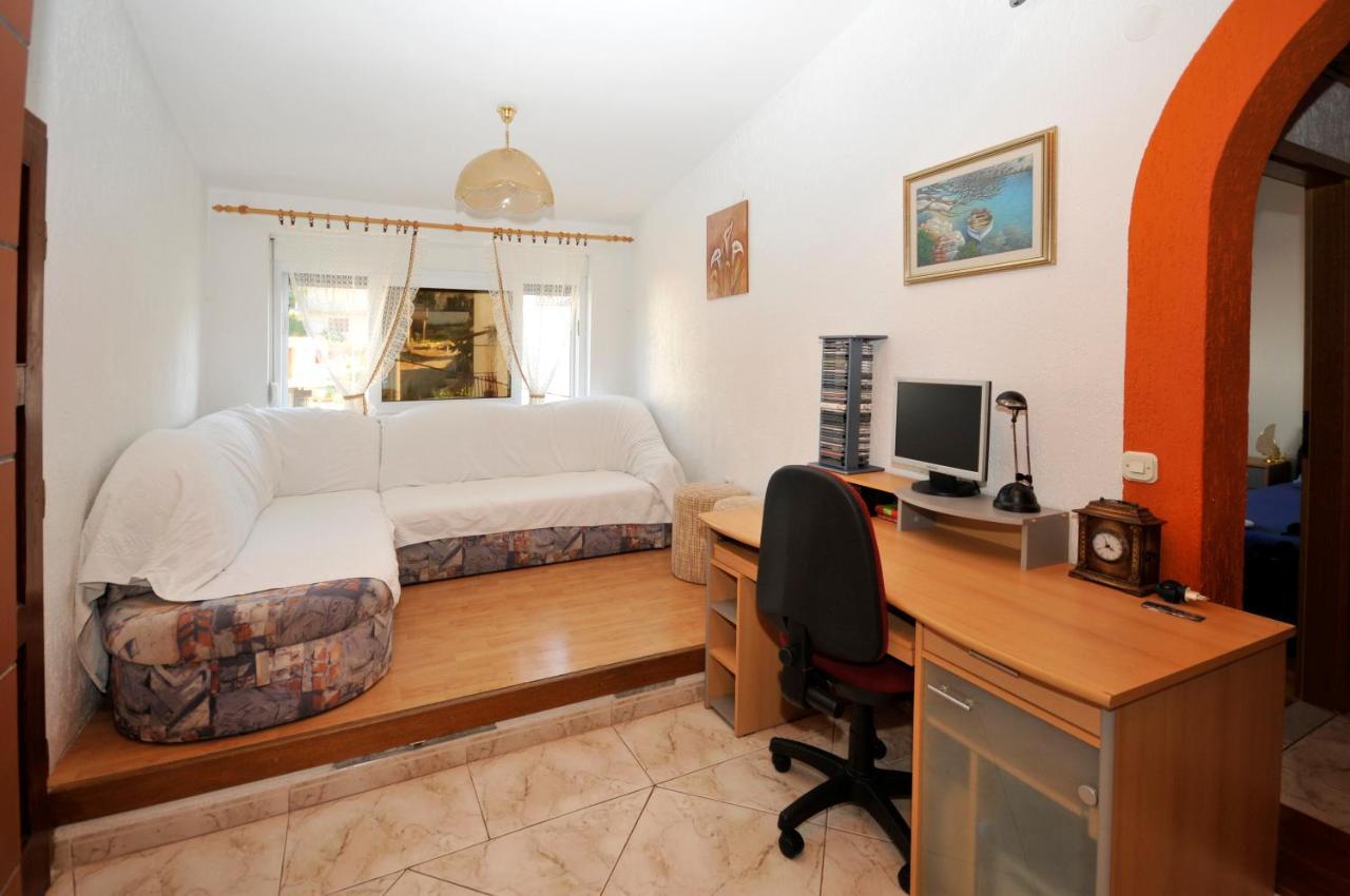 Apartman Elena Trogir Ngoại thất bức ảnh